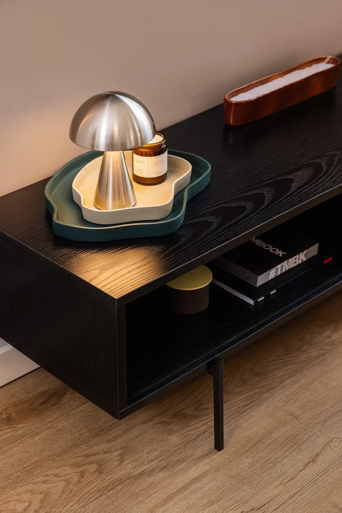 Dekoratívny kovový úložný box s vekom District - Hübsch