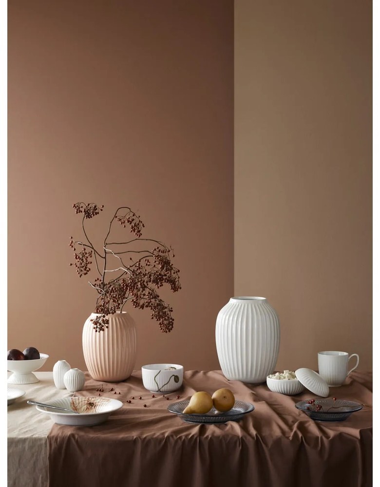 Biely porcelánový hrnček Kähler Design Hammershoi, 330 ml