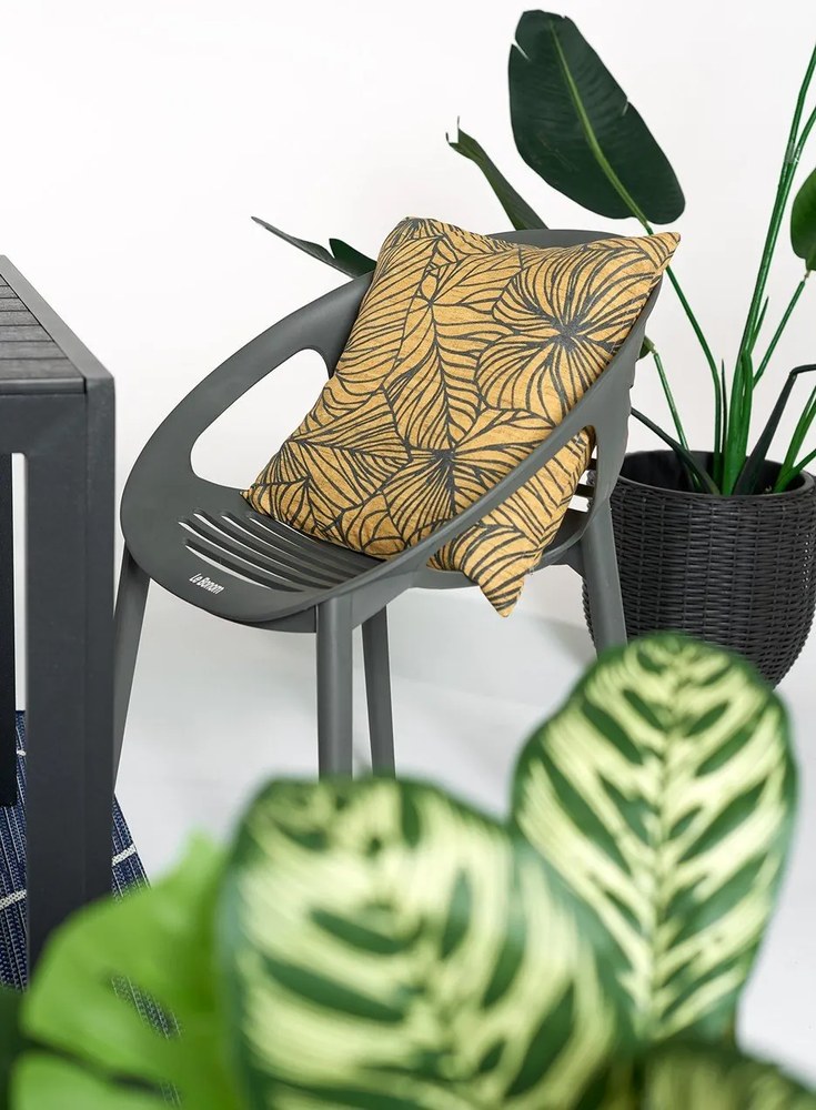 Čierne záhradné kreslo Bonami Essentials Joanna