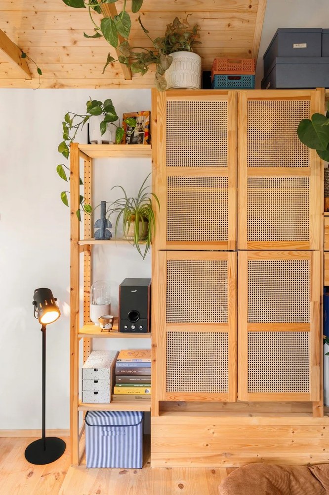 Modrý svietnik Bloomingville Bess, výška 22 cm