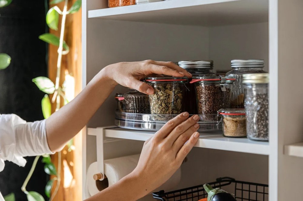 Otočný plastový organizér na koreničky ø 24 cm – Casa De Engel