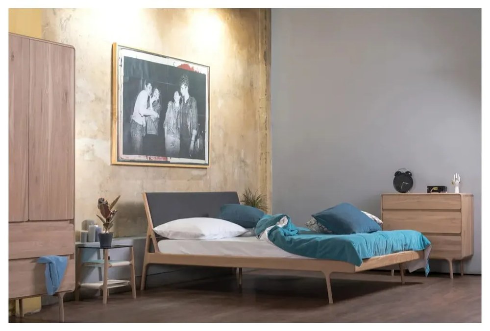 Šatníková skriňa z masívneho dubového dreva s 2 zásuvkami Gazzda Fawn