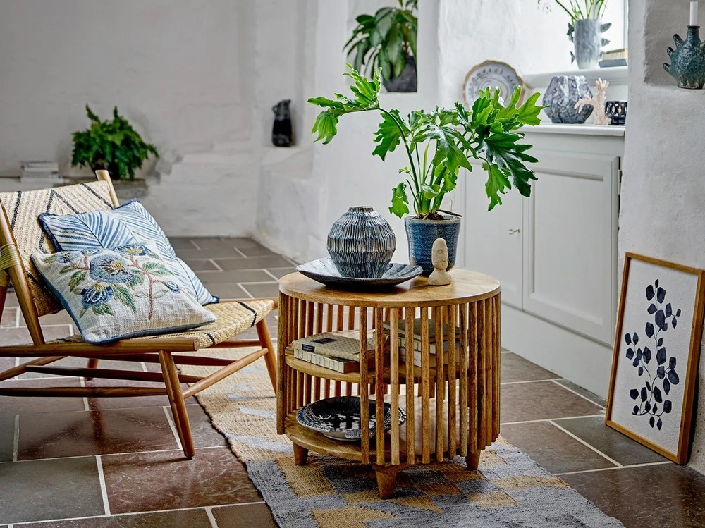 Okrúhly konferenčný stolík z mangového dreva v prírodnej farbe ø 60 cm Sali – Bloomingville