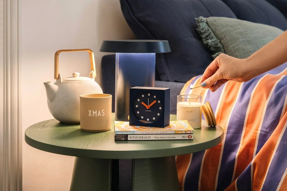 Modrá kovová stolná lampa Keen - Hübsch