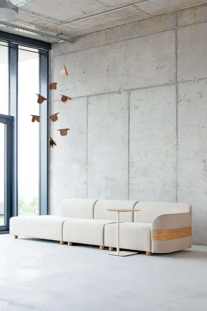 Kovový odkladací stolík 42x34.6 cm Loop - Gazzda