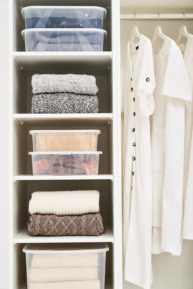 Plastový úložný box s vekom 12 l Lona - Rotho