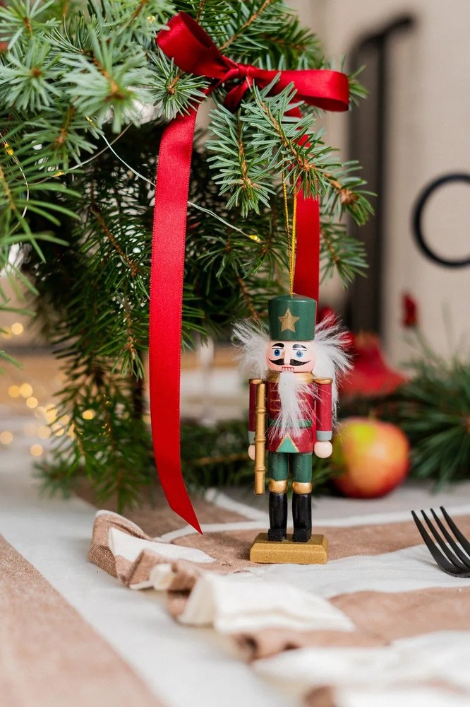 Drevené vianočné ozdoby v súprave 6 ks 13 cm Nikita – Bloomingville