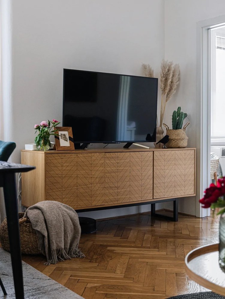 Komoda v dubovom dekore Woodman Mora Herringbone, 175 x 75 cm