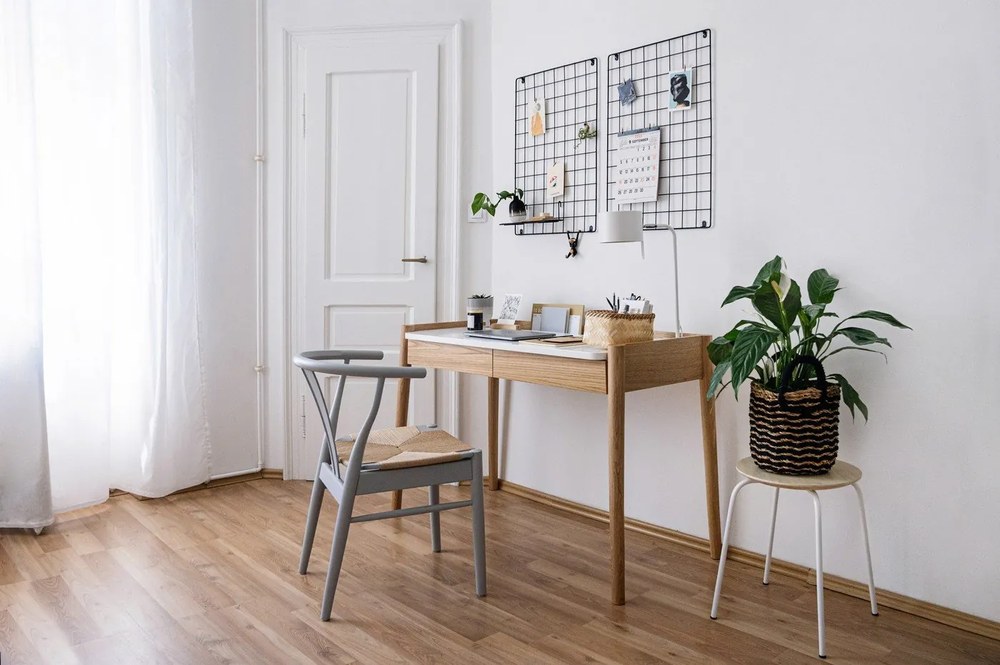 Pracovný stôl a dve zásuvky Woodman Feldbach