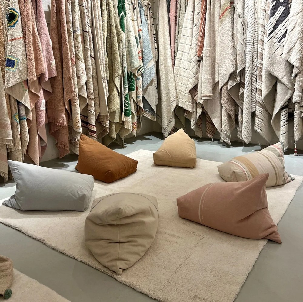 Svetložltý detský sedací vak Cleo Light Honey – Lorena Canals