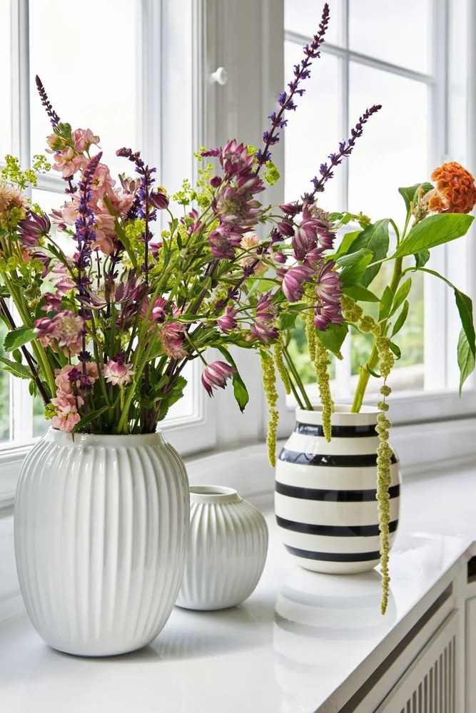 Biela kameninová váza Kähler Design Hammershoi, výška 12,5 cm