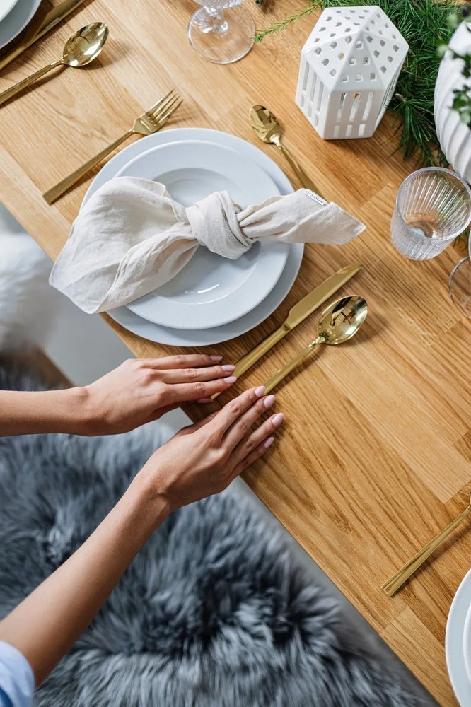 Antikoro príbor v zlatej farbe 16 ks Avie – Premier Housewares