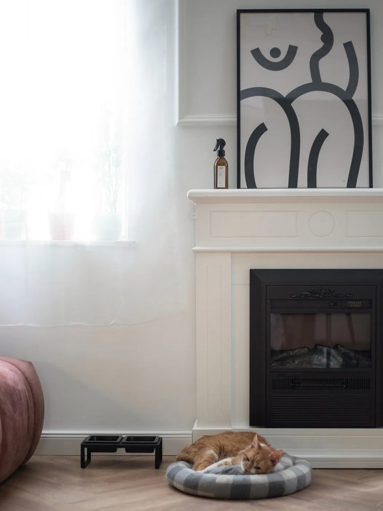 Súprava čiernych zvieracích misiek so stojanom Yamazaki Tower