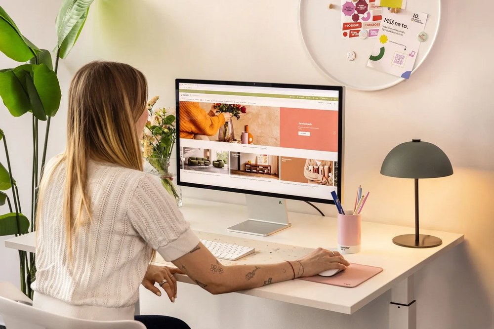 Keramický organizér na písacie potreby Light Pink 182 – Pantone