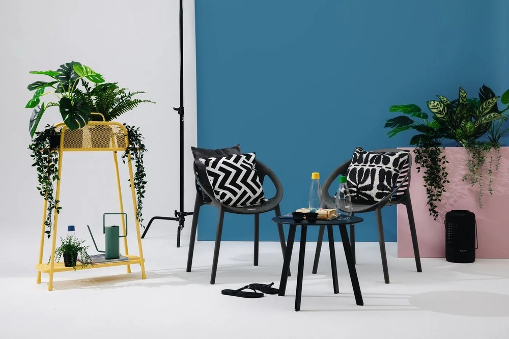 Čierne záhradné kreslo Bonami Essentials Joanna