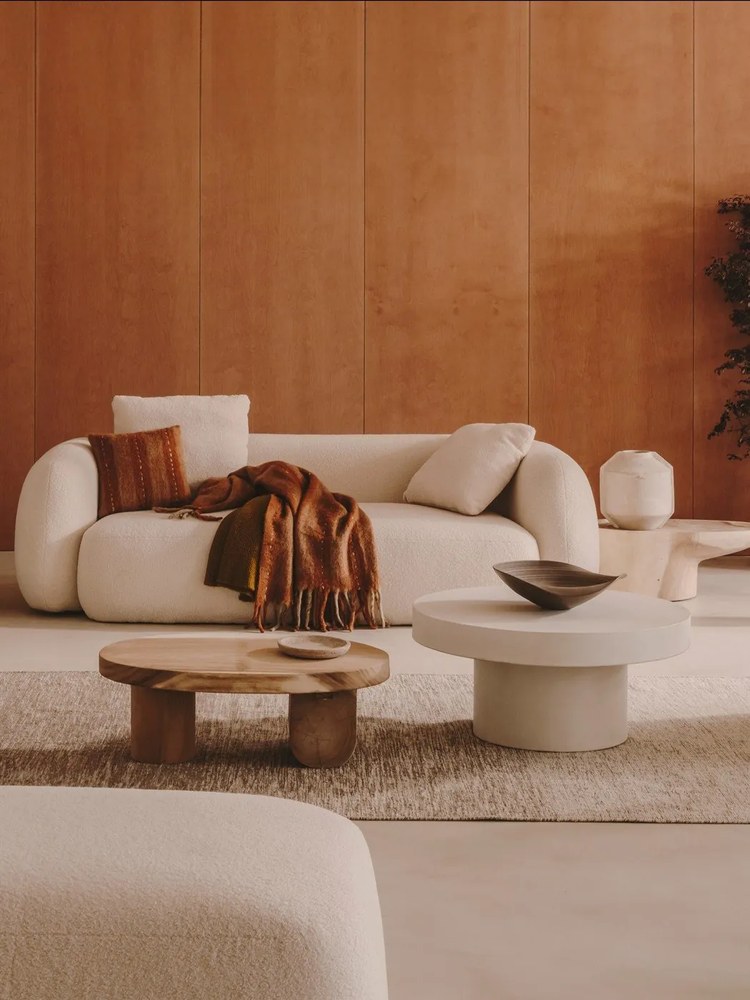 Krémový vankúš na gauč z textílie buklé Martina – Kave Home