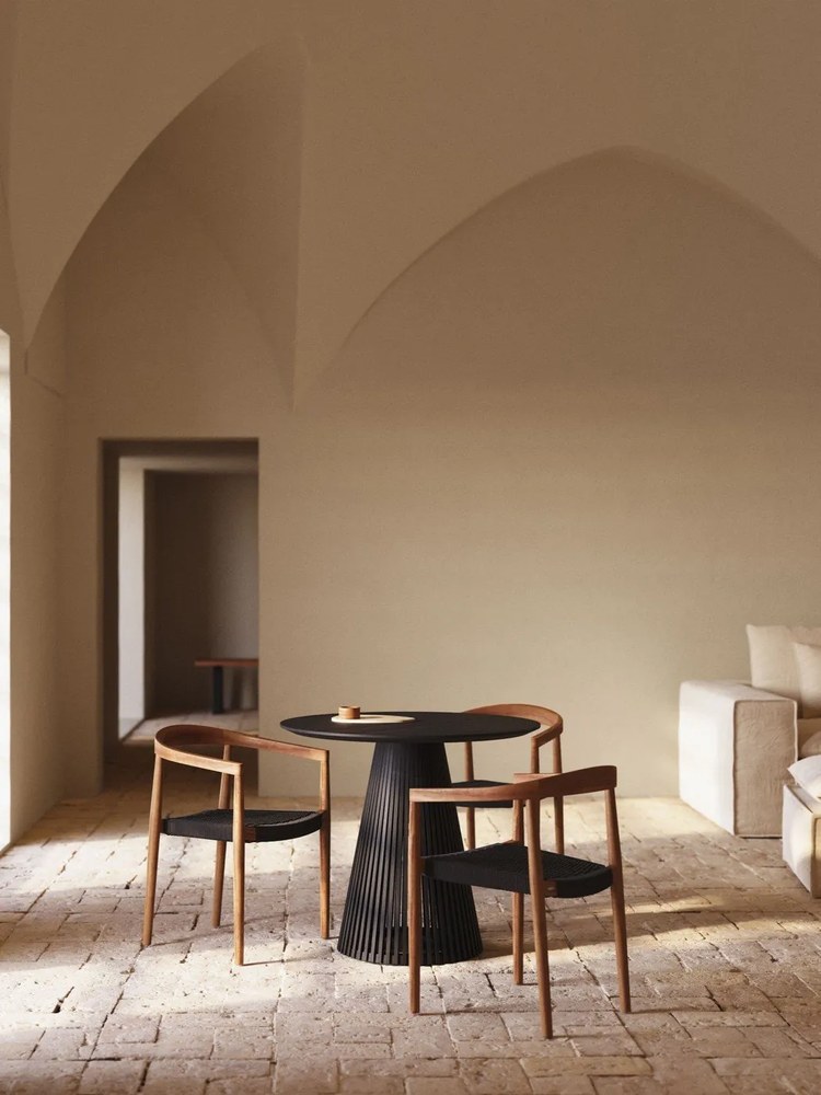 Okrúhly jedálenský stôl z masívu mindi ø 90 cm Jeanette – Kave Home