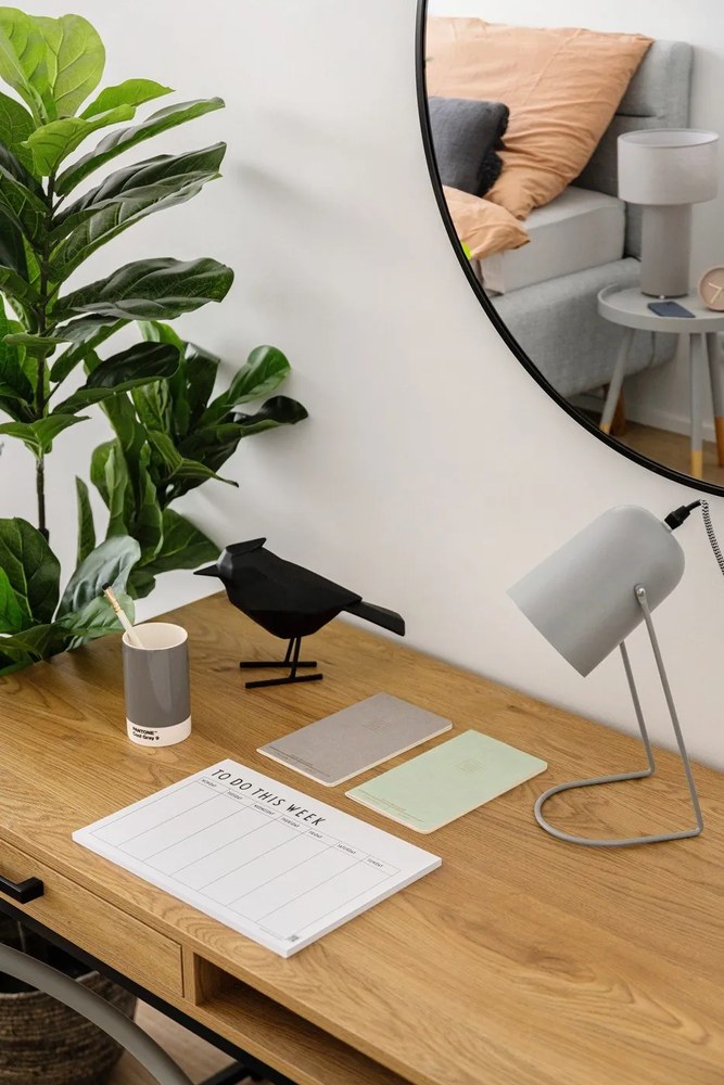 Sivá stolová lampa Leitmotiv Enchant