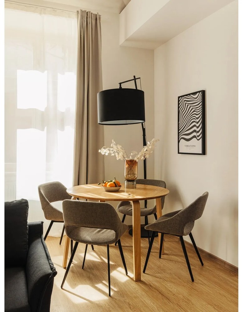 Čierna stojacia lampa White Label Tokio
