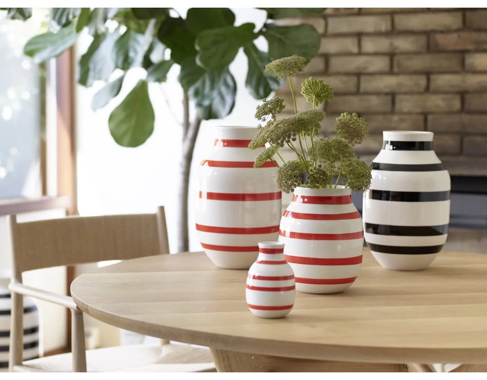 Čierno-biela kameninová váza Kähler Design Omaggio, výška 30,5 cm