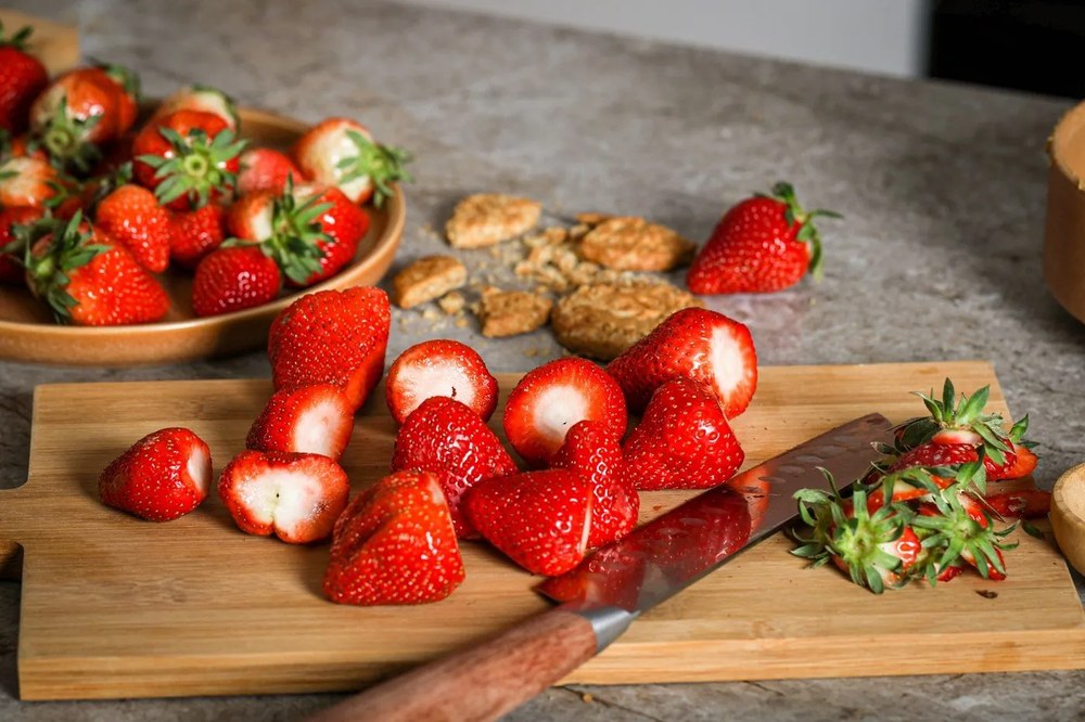 12-dielna súprava tehlovooranžového kameninového riadu Bonami Selection Malia