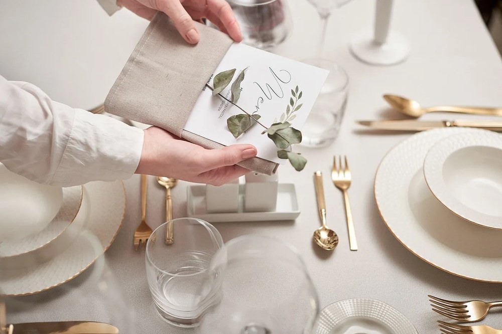 Antikoro príbor 4 ks v zlatej farbe – Bloomingville