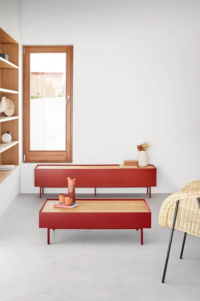 Červený TV stolík v dekore duba 180x45 cm Arista – Teulat