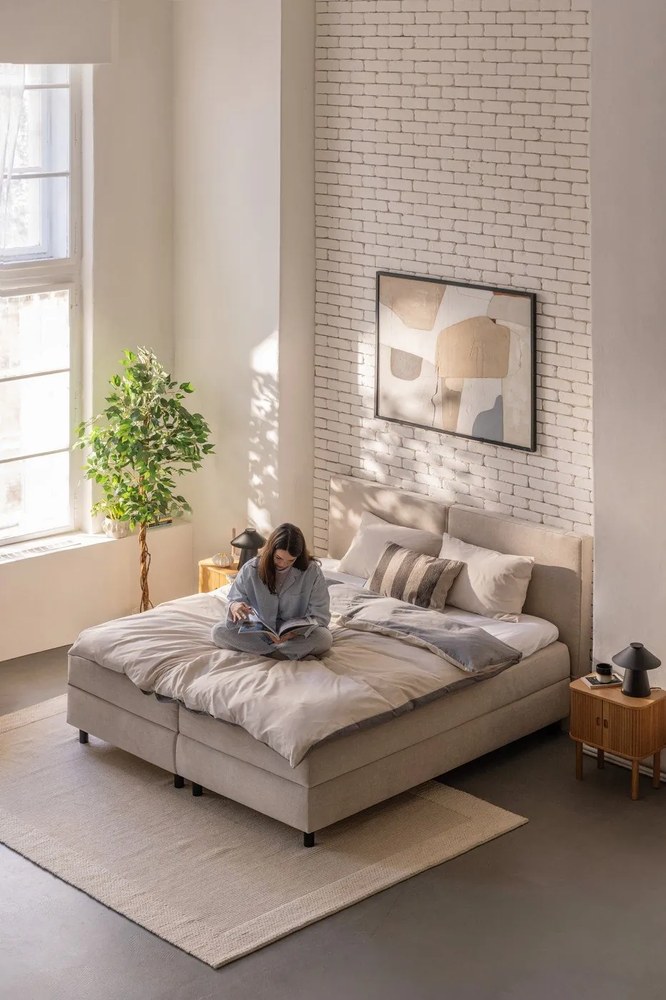 Béžová boxspring posteľ s úložným priestorom 180x200 cm Elva Bold – Bonami Selection