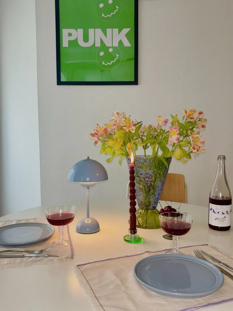 Sklenená ručne vyrobená váza Abyss - Hübsch