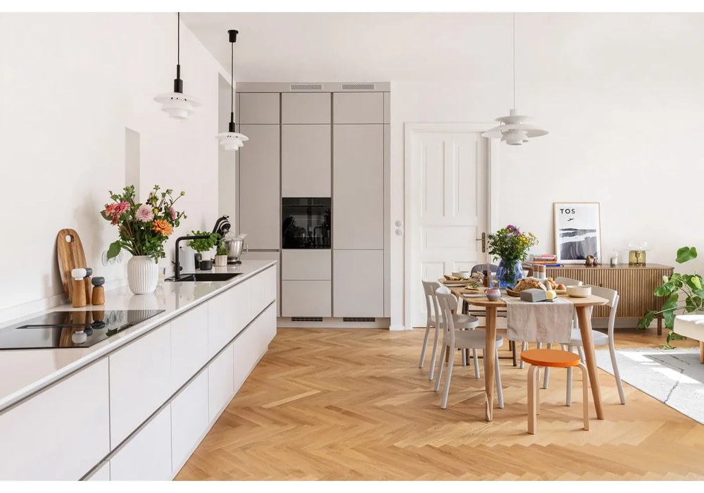Biela kameninová váza Kähler Design Hammershoi, výška 25 cm