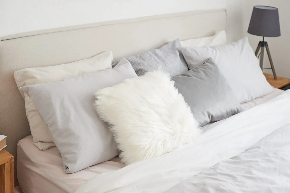 Svetlosivá ľanová obliečka na vankúš Linen Tales, 70 x 90 cm