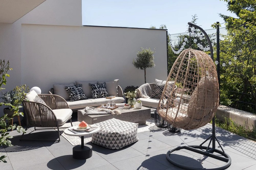 Zelená sklenená váza Bloomingville