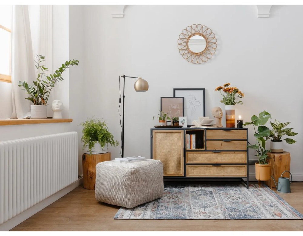 Čierno-bronzová voľne stojacia lampa Markslöjd Chester