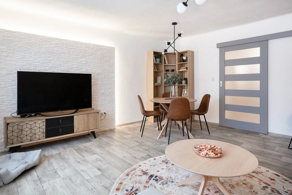 Čierno-biele stropné svietidlo Opviq lights Damar