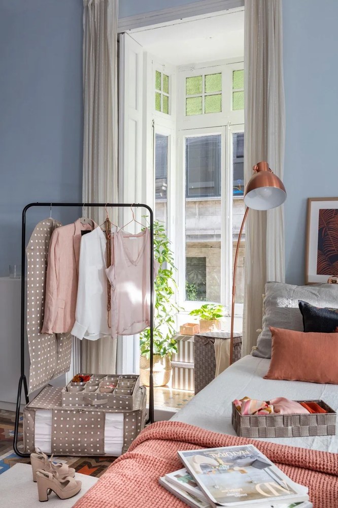 Béžový obal na šaty Compactor Dots, 100 cm