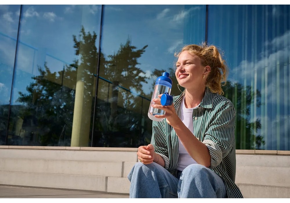 Tmavomodrá tritanová fľaša 900 ml Vivid blue – Mepal