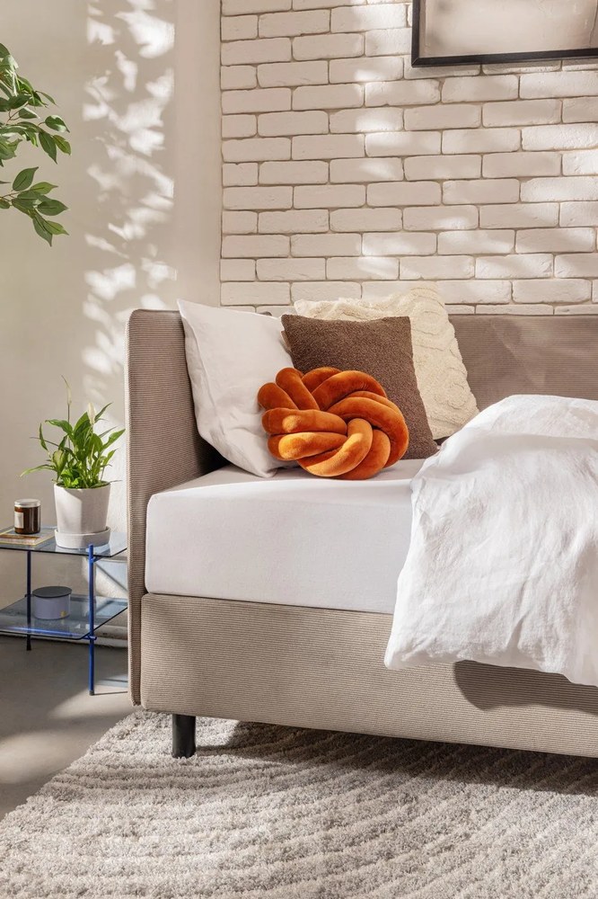 Čalúnená jednolôžková posteľ taupe s úložným priestorom s matracom 90x200 cm Avela – Bonami Selection