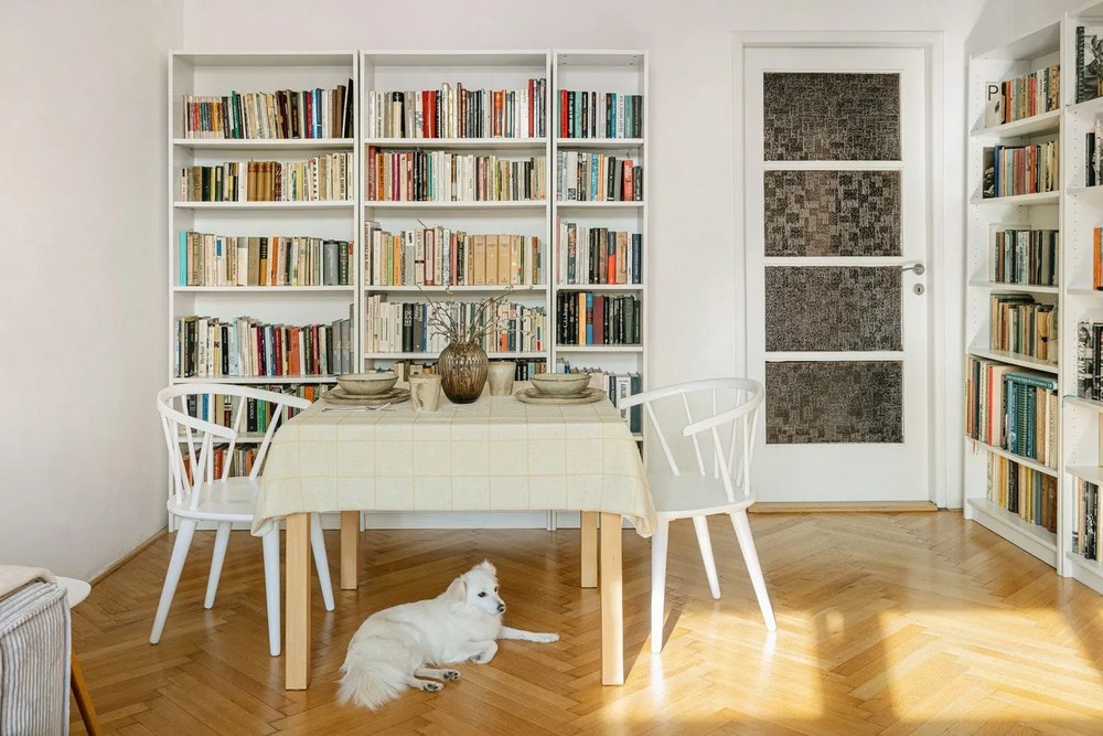 Rozkladací jedálenský stôl podyhovaný dubom Hammel Dinex 90 x 90 cm