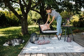 Sivý záhradný stôl Bonami Essentials Lounge, ø 51 cm