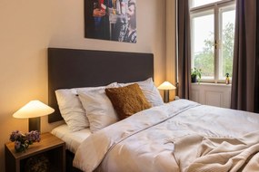 Tmavozelená stolová lampa so skleneným tienidlom (výška 40 cm) Orbit – Hübsch