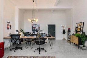 Nízka komoda v dekore duba v čierno-prírodnej farbe 120x82 cm Seaford – Actona