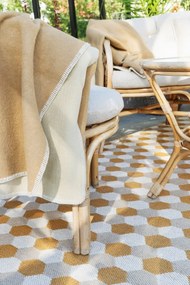 Okrovožltá deka s prímesou vlny 140x200 cm Ylva Ochre – Pappelina