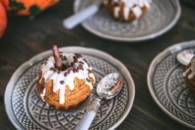 Sivý kameninový dezertný tanier Costa Nova Cristal, ⌀ 15 cm