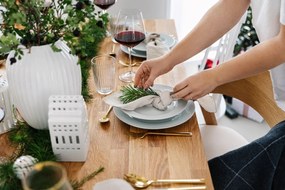 Antikoro príbor v zlatej farbe 16 ks Avie – Premier Housewares