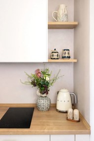 Krémovo-biela varná kanvica SMEG 50's Retro Style