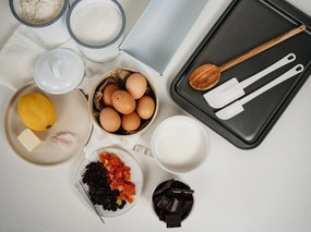 Sada 2 bielych plastových stierok Metaltex