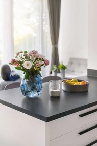 Sklenený svietnik s betónovým podstavcom Blomus