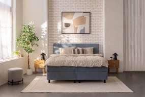 Modrá boxspring posteľ s úložným priestorom 180x200 cm Elva Bold – Bonami Selection