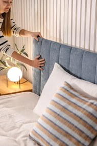 Modrá čalúnená dvojlôžková posteľ s úložným priestorom s roštom 180x200 cm Myra Slim Line – Bonami Selection
