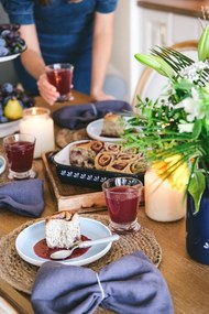 Modrý porcelánový tanier Maxwell &amp; Williams Tint, ø 20 cm